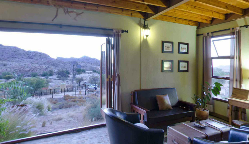 Klein-Aus Vista Desert Horse Inn Экстерьер фото