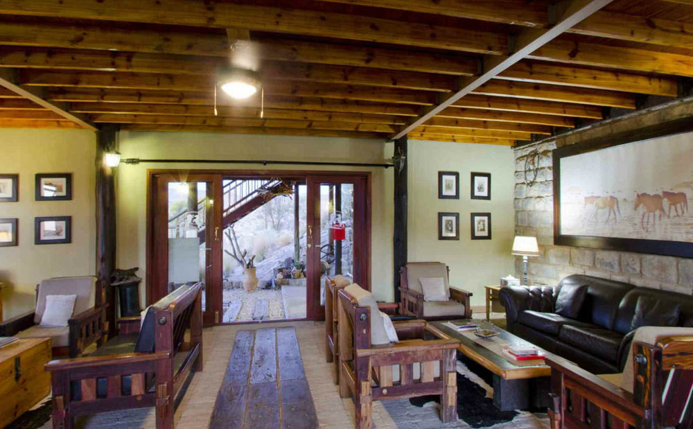 Klein-Aus Vista Desert Horse Inn Экстерьер фото